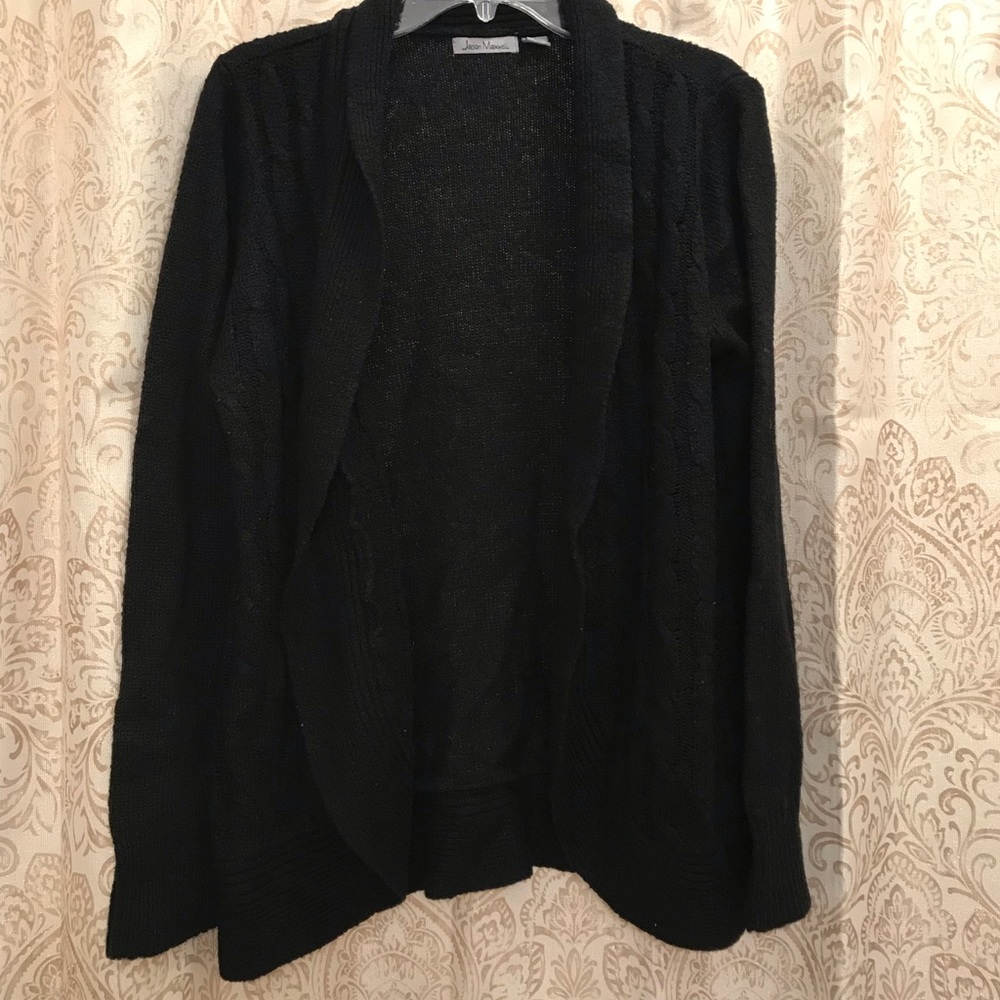 Scalloped hem cable cardigan